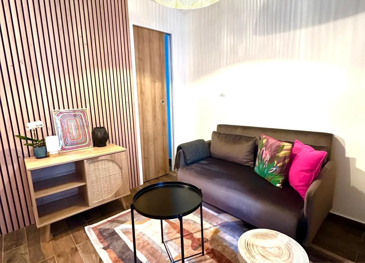 Apartment Modern Near Montmarte 2 Mins From Metro Chateau Rouge *